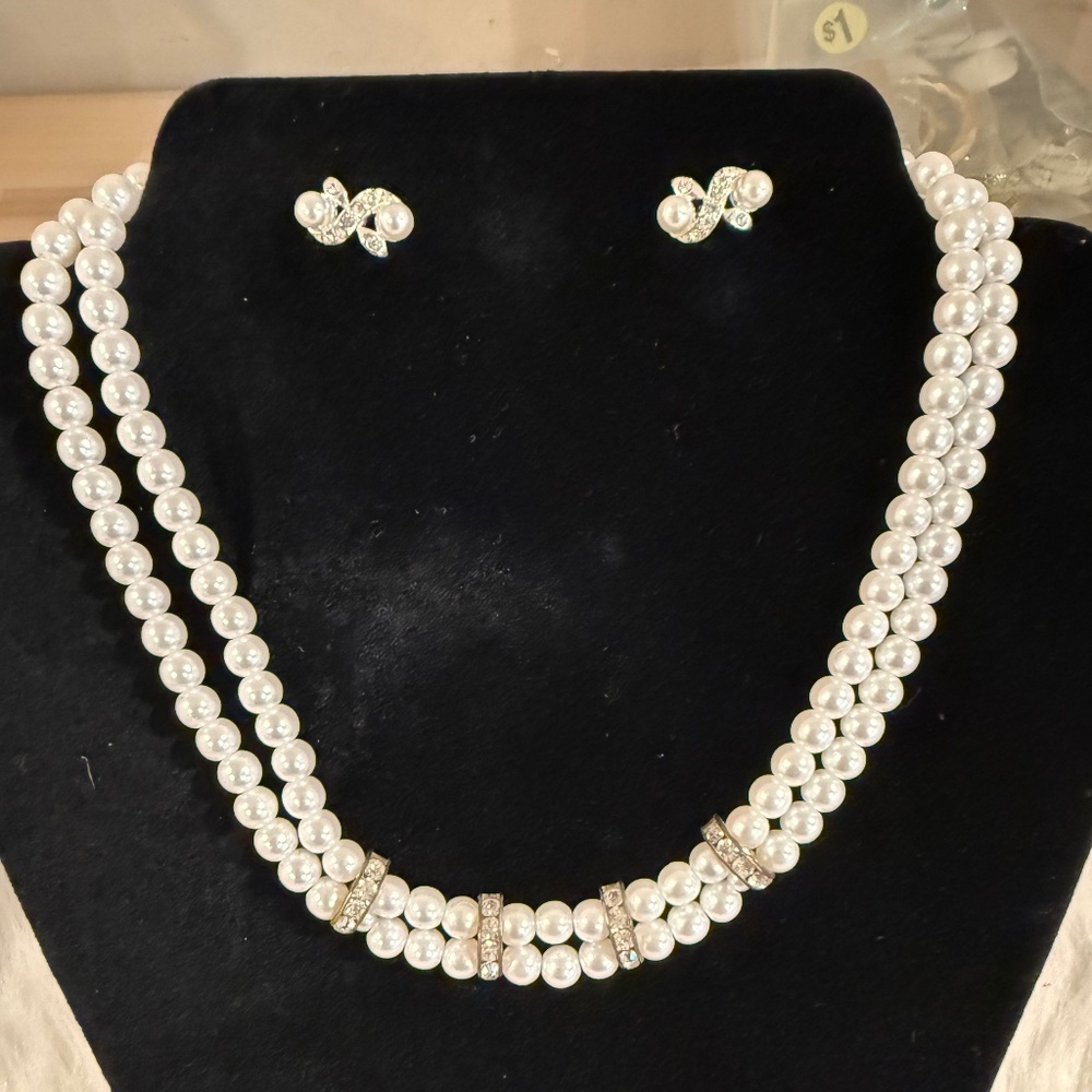 Pearl & Clear Stone Necklace & Earrings Set - Picture 3 of 6